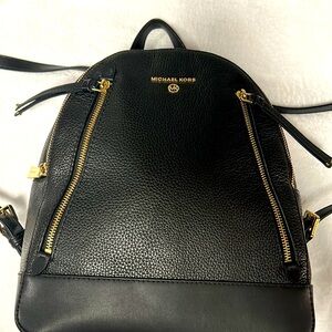 MICHAEL MICHAEL KORS
Brooklyn Medium Pebbled Leather Backpack  LIKE NEW